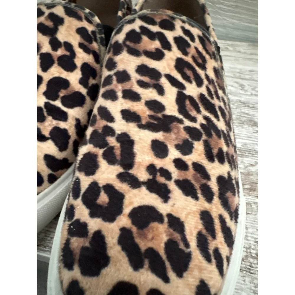 Steve Madden Leopard Print‎ Calf Hair Slip On SneakersAnimal Print Flats 8.5
